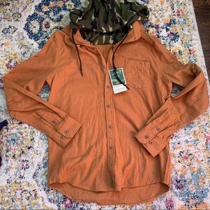 NWT Nomad | lightweight Timber Brush Flannel Camo hood Button Down